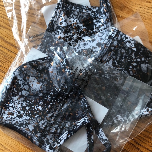 Fabletics marbled face mask - Picture 7 of 8